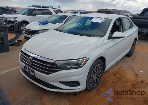 2021 Volkswagen Jetta 1.4T R-Line/1.4T S/1.4T Se z USA, uszkodzony, nr VIN 3VWC57BU0MM004802